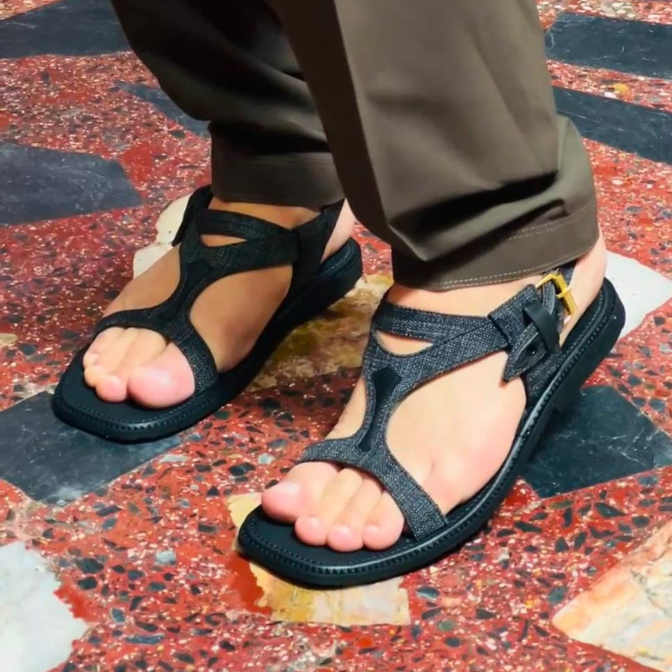Pure Taar Handmade Panjedar Chappal PRC#1001